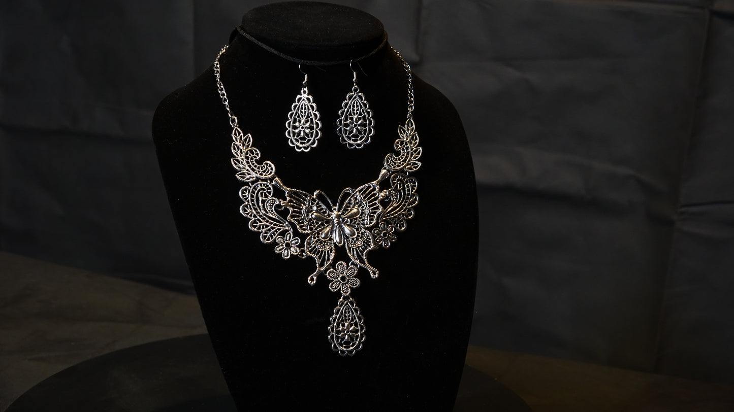 Women's Floral Butterfly Necklace and Earrings Set — Free Shipping