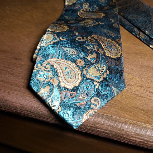 Men's Silk Paisley Tie - Green — Free Shipping